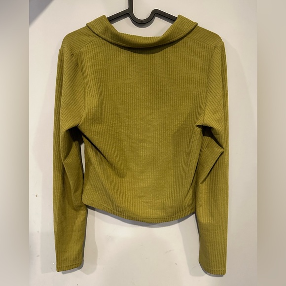 Lime green H&M full sleeve blouse (with zip) - Picture 2 of 3